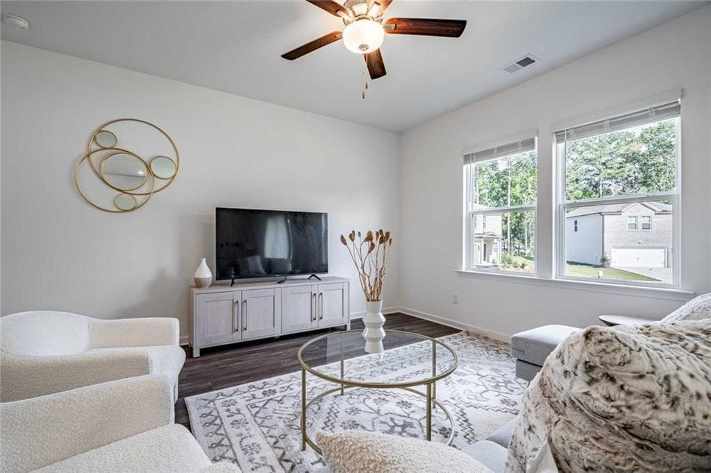 4 bedroom, 3 bathroom, 2,132 sq ft single family residence for rent at 8317 Hunters Grove Road, Union City, GA 30291 for $2,700 a month — photo 2