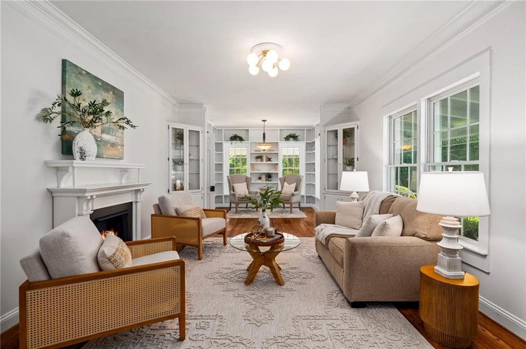 6 bedroom, 5 bathroom, 3,596 sq ft single family residence for sale at 2324 E Cherokee Drive, Woodstock, GA 30188 — photo 8