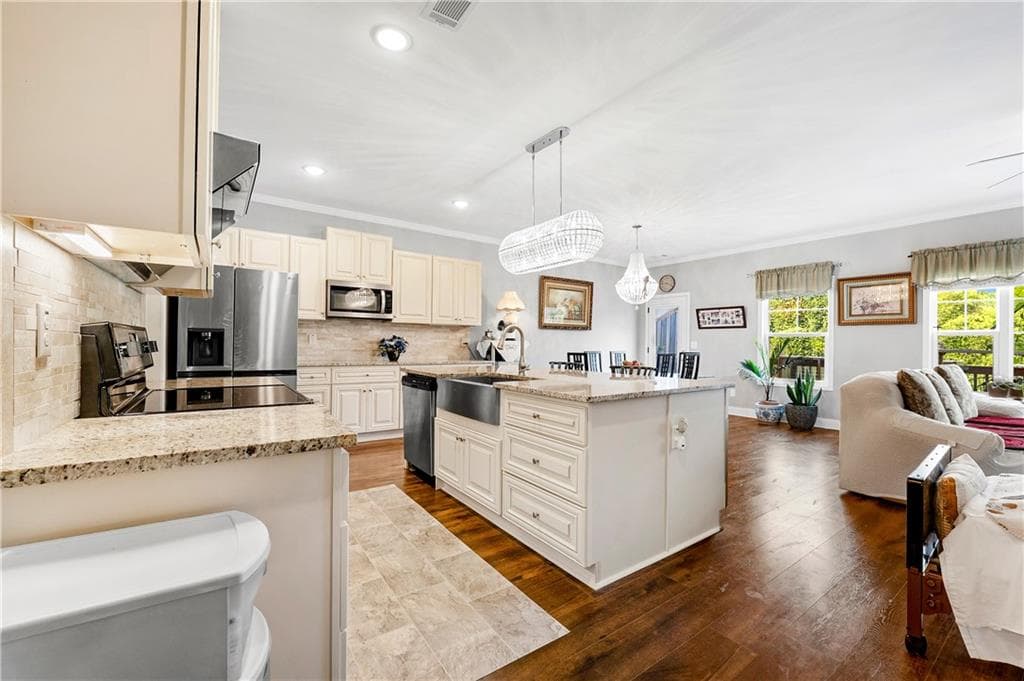 4 bedroom, 4 bathroom, 2,895 sq ft townhouse under contract at 260 Jackson Place 17, Lilburn, GA 30047 — photo 10