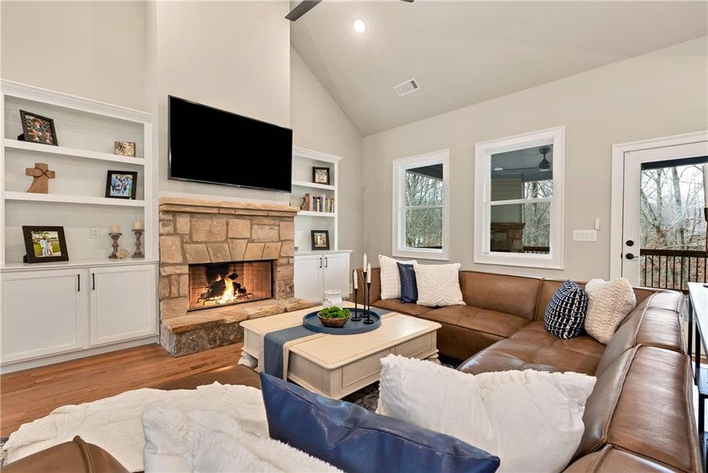 6 bedroom, 5 bathroom, 4,708 sq ft single family residence for sale at 6140 Crescent Moon Ridge, Cumming, GA 30041 — photo 5