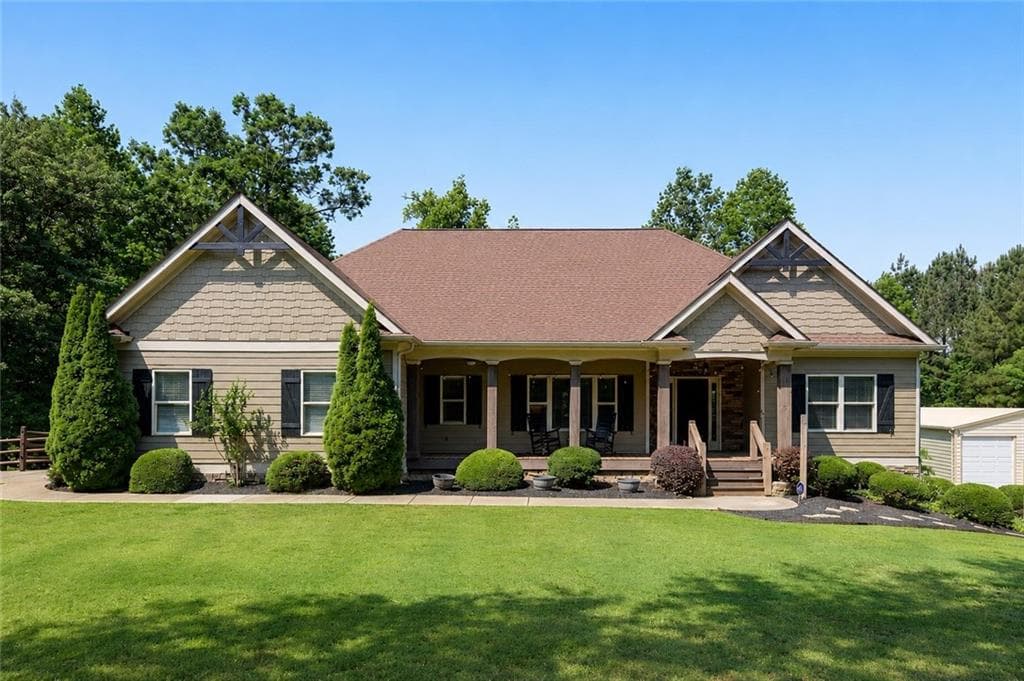 4 bedroom, 3 bathroom, 4,636 sq ft single family residence for sale at 711 Upper Burris Road, Canton, GA 30114 — photo 2