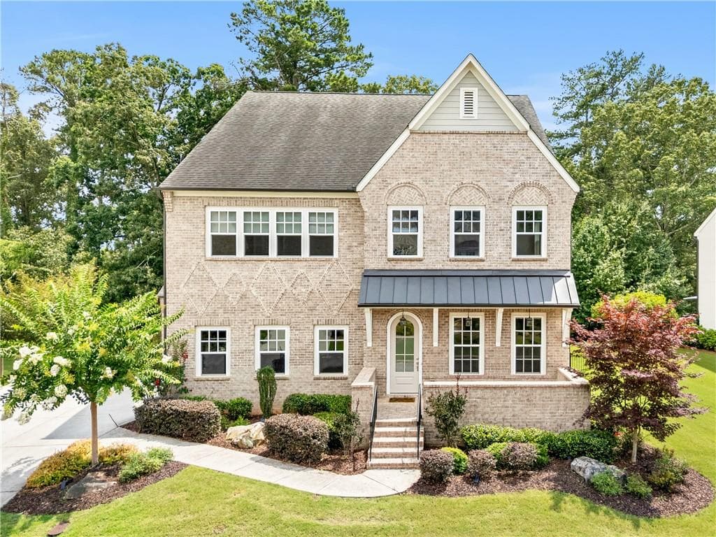 5 bedroom, 5 bathroom, 3,748 sq ft single family residence under contract at 5053 Dinant Drive, Alpharetta, GA 30022 — photo 2