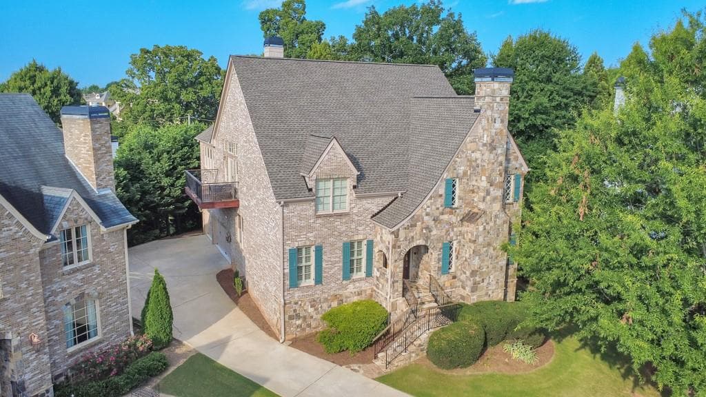 6 bedroom, 6 bathroom, 6,089 sq ft single family residence for sale at 2252 Parkwood Place Court, Smyrna, GA 30080 — photo 2
