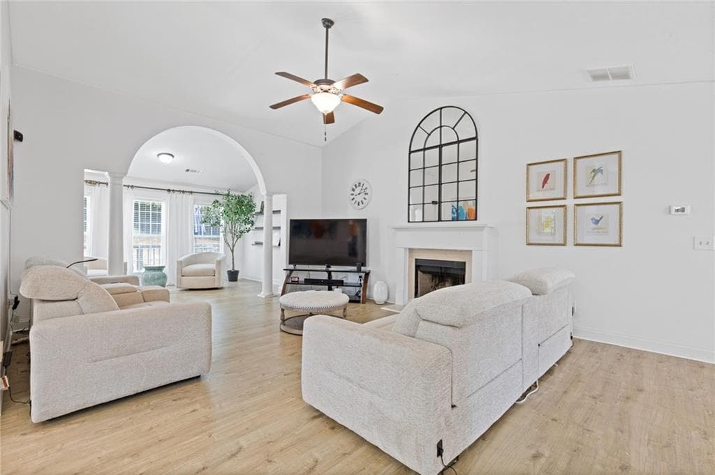 4 bedroom, 3 bathroom, 2,282 sq ft single family residence under contract at 521 Embassy Walk, Winder, GA 30680 — photo 9
