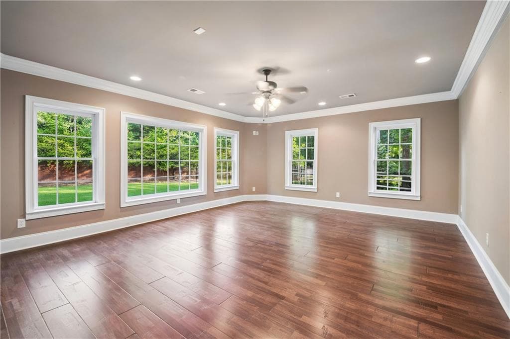 7 bedroom, 6 bathroom, 5,370 sq ft single family residence under contract at 1038 Overlook Drive, Villa Rica, GA 30180 — photo 4