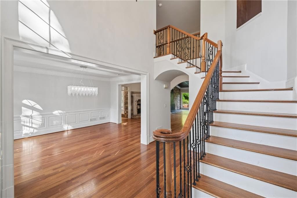 7 bedroom, 6 bathroom, 5,370 sq ft single family residence under contract at 1038 Overlook Drive, Villa Rica, GA 30180 — photo 6