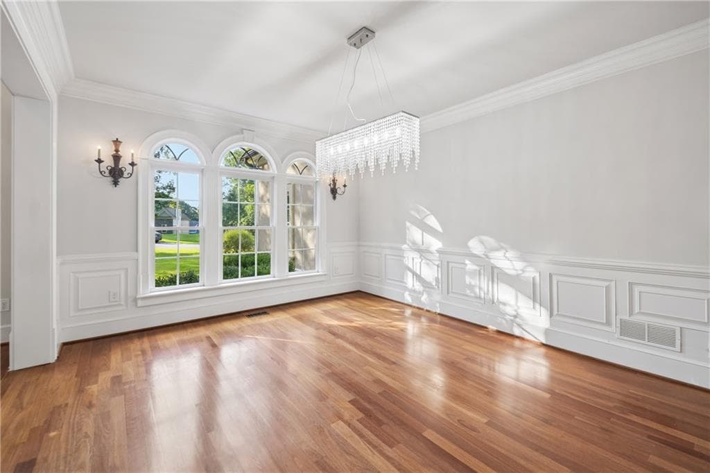 7 bedroom, 6 bathroom, 5,370 sq ft single family residence under contract at 1038 Overlook Drive, Villa Rica, GA 30180 — photo 10