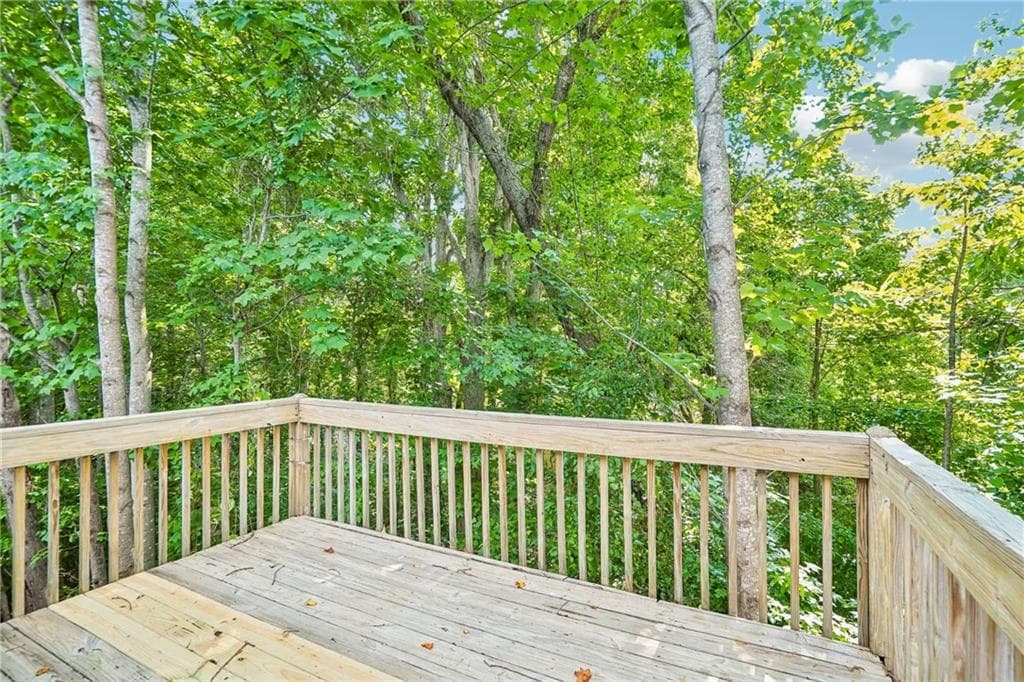 4 bedroom, 3 bathroom, 1,556 sq ft single family residence for sale at 6550 Snowbird Lane, Douglasville, GA 30134 — photo 6