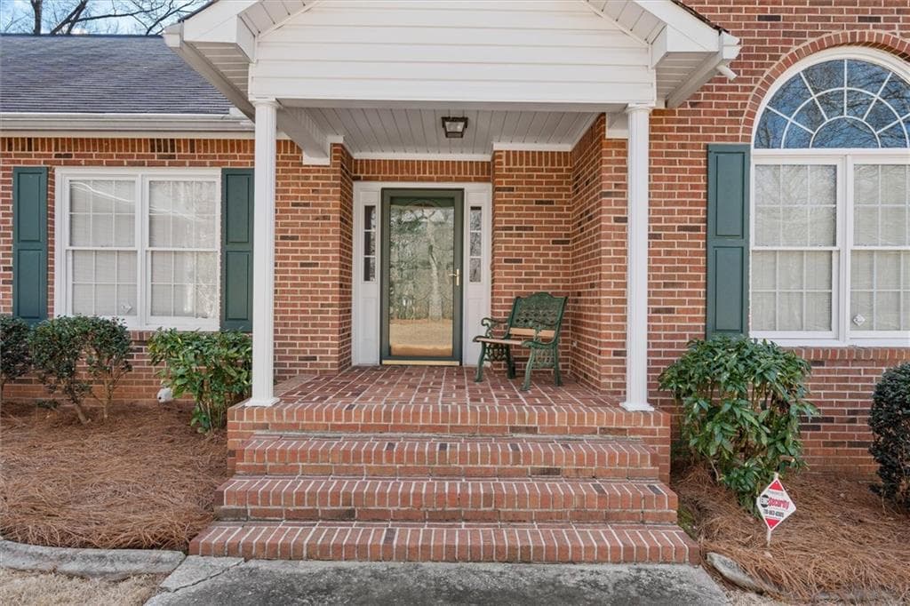 3 bedroom, 3 bathroom, 2,816 sq ft single family residence under contract at 5067 Lazy Acres Drive, Douglasville, GA 30135 — photo 6