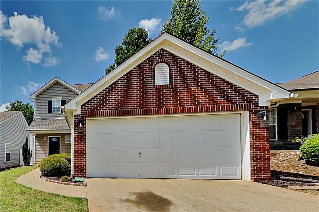 3 bedroom, 3 bathroom, 1,650 sq ft single family residence for rent at 76 Arrowhead Drive, Dallas, GA 30132 for $1,855 a month — photo 1 of 19
