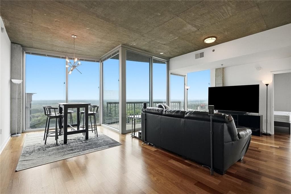 2 bedroom, 2 bathroom, 1,245 sq ft condominium for sale at 3324 Peachtree Road 2202, Atlanta, GA 30326 — photo 4