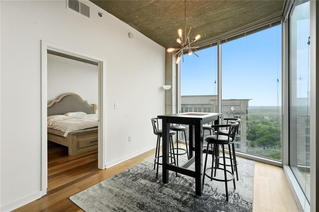 2 bedroom, 2 bathroom, 1,245 sq ft condominium for sale at 3324 Peachtree Road 2202, Atlanta, GA 30326 — photo 5