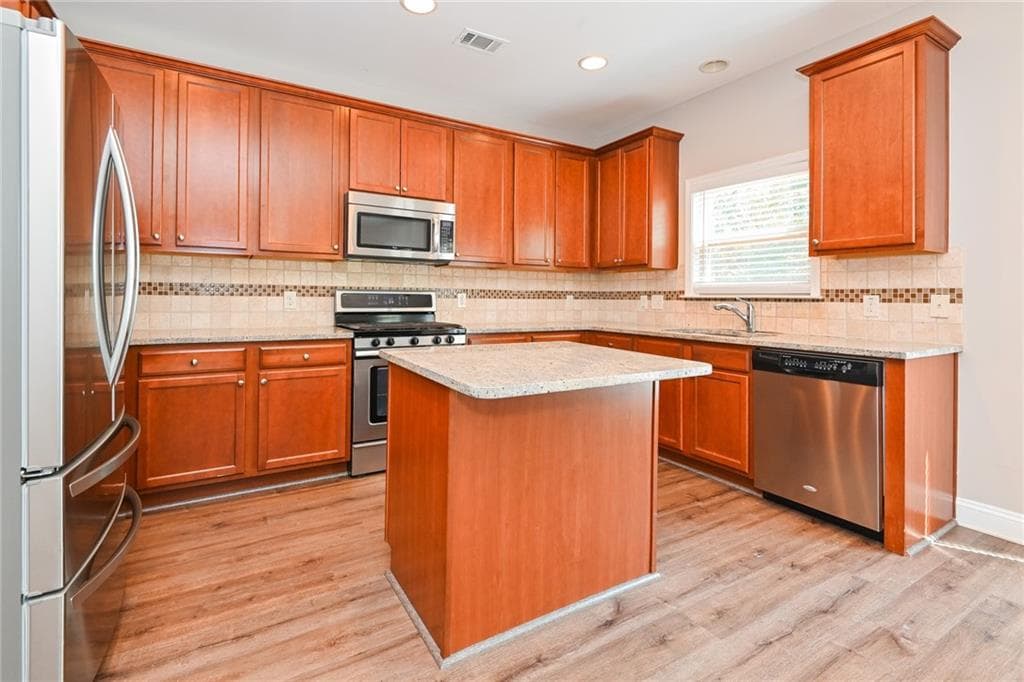 4 bedroom, 3 bathroom, 2,508 sq ft single family residence under contract at 3565 Flycatcher Way, Duluth, GA 30097 — photo 10