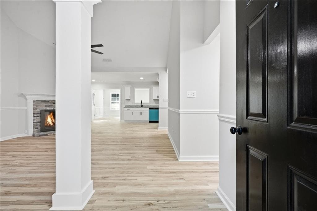 3 bedroom, 2 bathroom, 1,600 sq ft single family residence for sale at 1994 Atha Woods Drive, Monroe, GA 30655 — photo 3