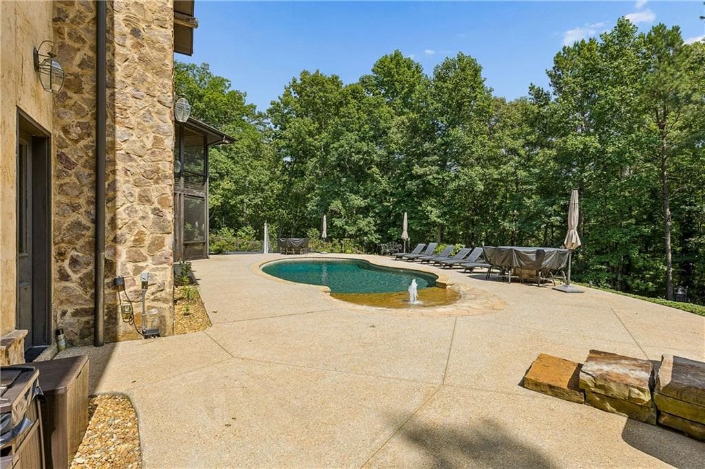 6 bedroom, 7 bathroom, 6,001 sq ft single family residence for sale at 175 Tumlin Path, Acworth, GA 30101 — photo 6