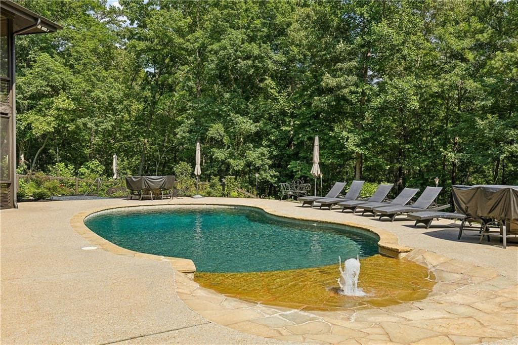 6 bedroom, 7 bathroom, 6,001 sq ft single family residence for sale at 175 Tumlin Path, Acworth, GA 30101 — photo 7