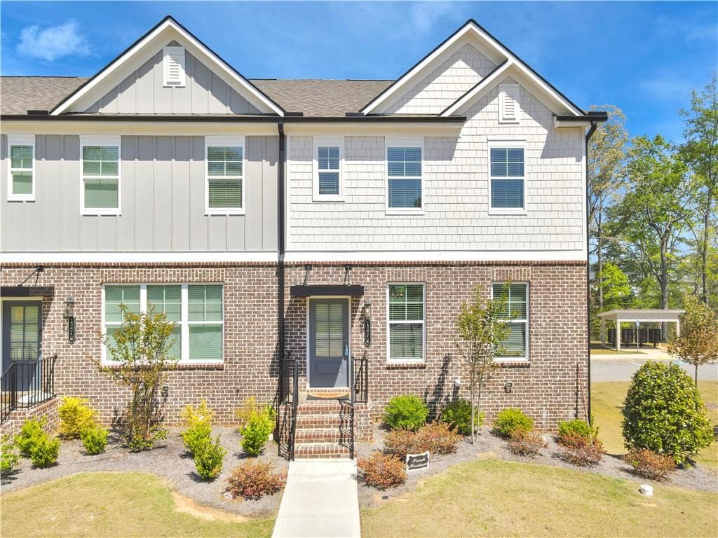 4 bedroom, 4 bathroom, 2,254 sq ft townhouse for rent at 1274 Ainsworth Alley, Sugar Hill, GA 30518 for $2,800 a month — photo 1 of 35