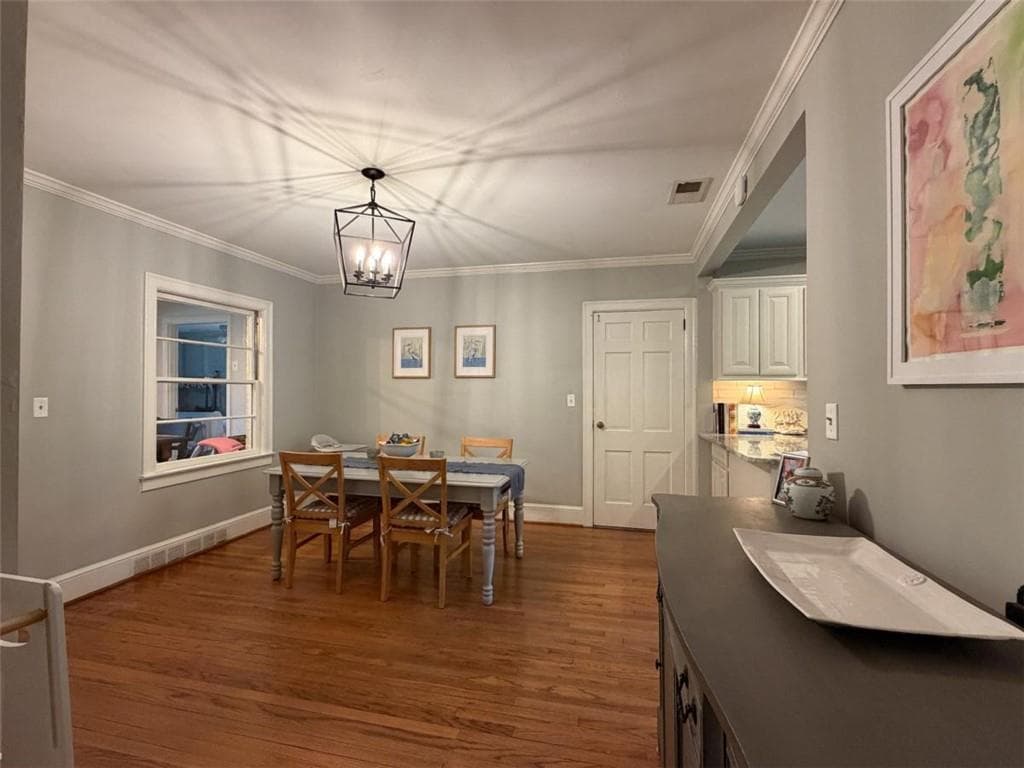 4 bedroom, 2 bathroom, 1,918 sq ft single family residence for sale at 208 Dodd Street, Rome, GA 30165 — photo 5