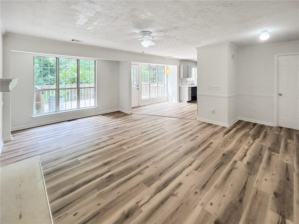 4 bedroom, 4 bathroom, 2,024 sq ft single family residence for rent at 2945 Georgian Manor Drive, Alpharetta, GA 30022 for $2,799 a month — photo 6
