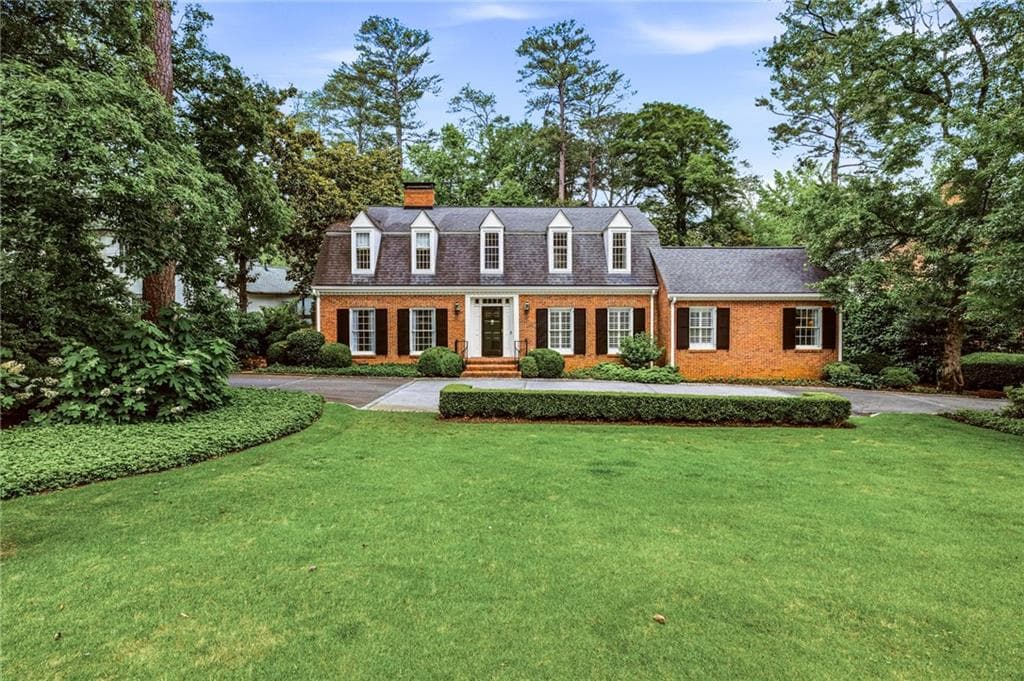 4 bedroom, 5 bathroom, 4,380 sq ft single family residence sold at 3346 Valley Road, Atlanta, GA 30305