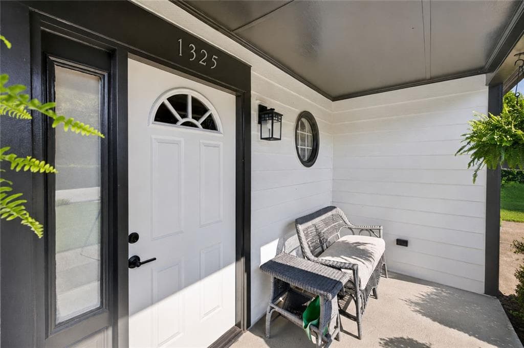 3 bedroom, 3 bathroom, 1,714 sq ft single family residence for sale at 1325 Township Drive, Lawrenceville, GA 30043 — photo 5