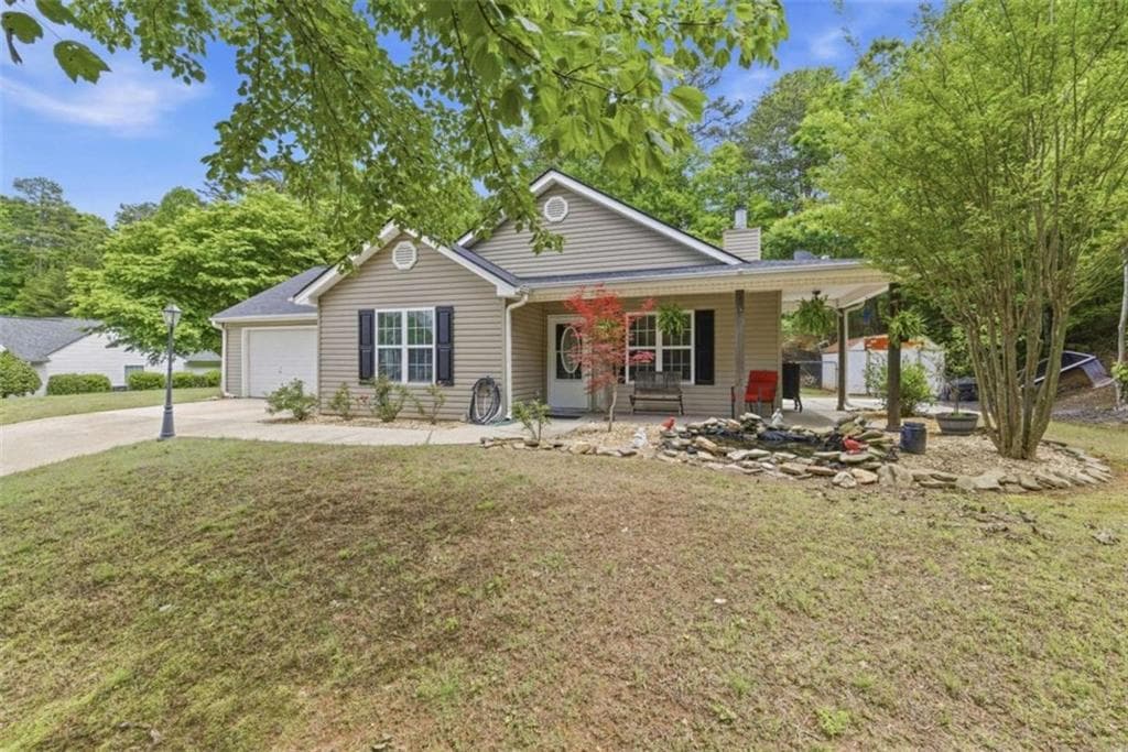3 bedroom, 2 bathroom, 1,411 sq ft single family residence sold at 5511 Mountain View Parkway, Lula, GA 30554