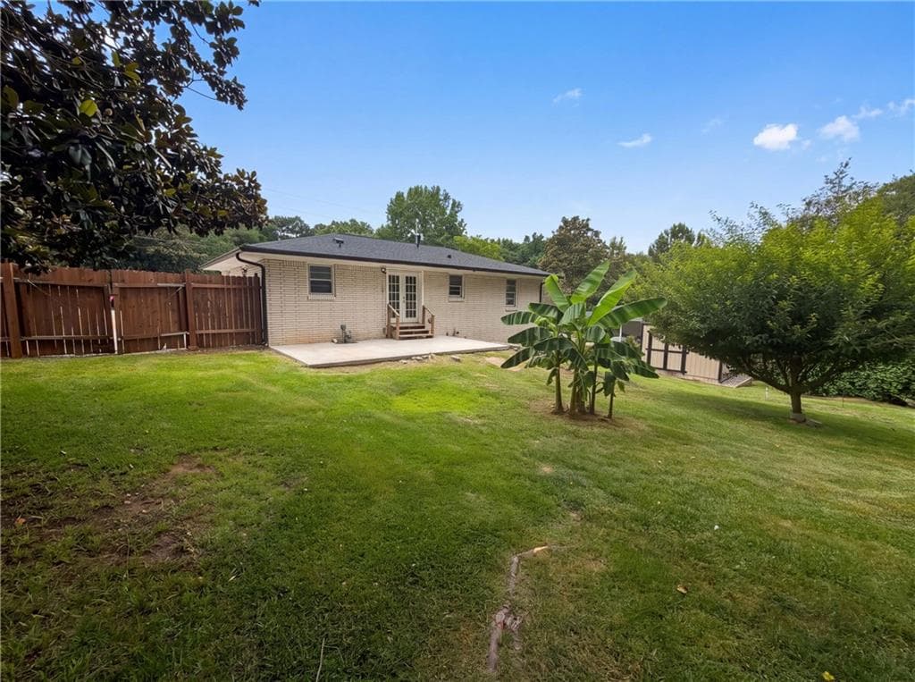 3 bedroom, 3 bathroom, 2,000 sq ft single family residence for sale at 3119 Holbrook Drive, Marietta, GA 30060 — photo 5