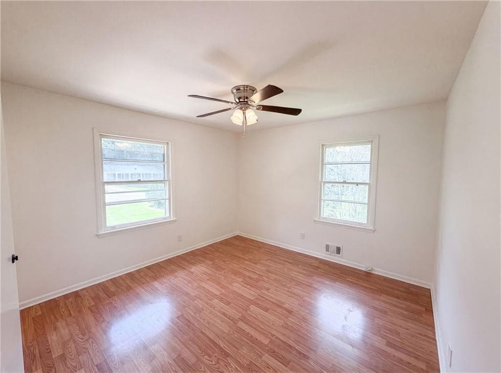3 bedroom, 3 bathroom, 2,000 sq ft single family residence for sale at 3119 Holbrook Drive, Marietta, GA 30060 — photo 6