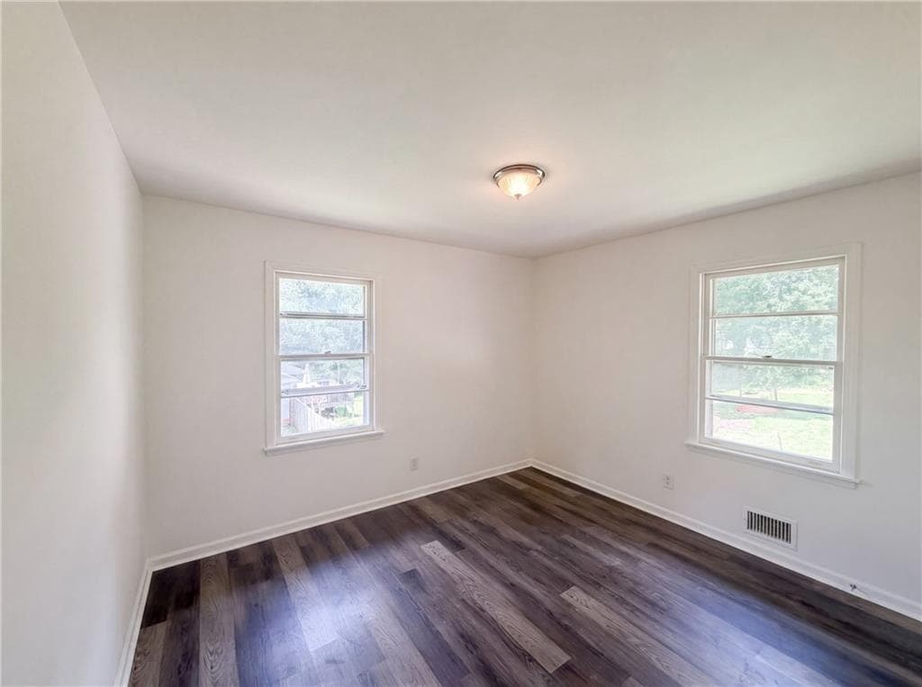 3 bedroom, 3 bathroom, 2,000 sq ft single family residence for sale at 3119 Holbrook Drive, Marietta, GA 30060 — photo 7