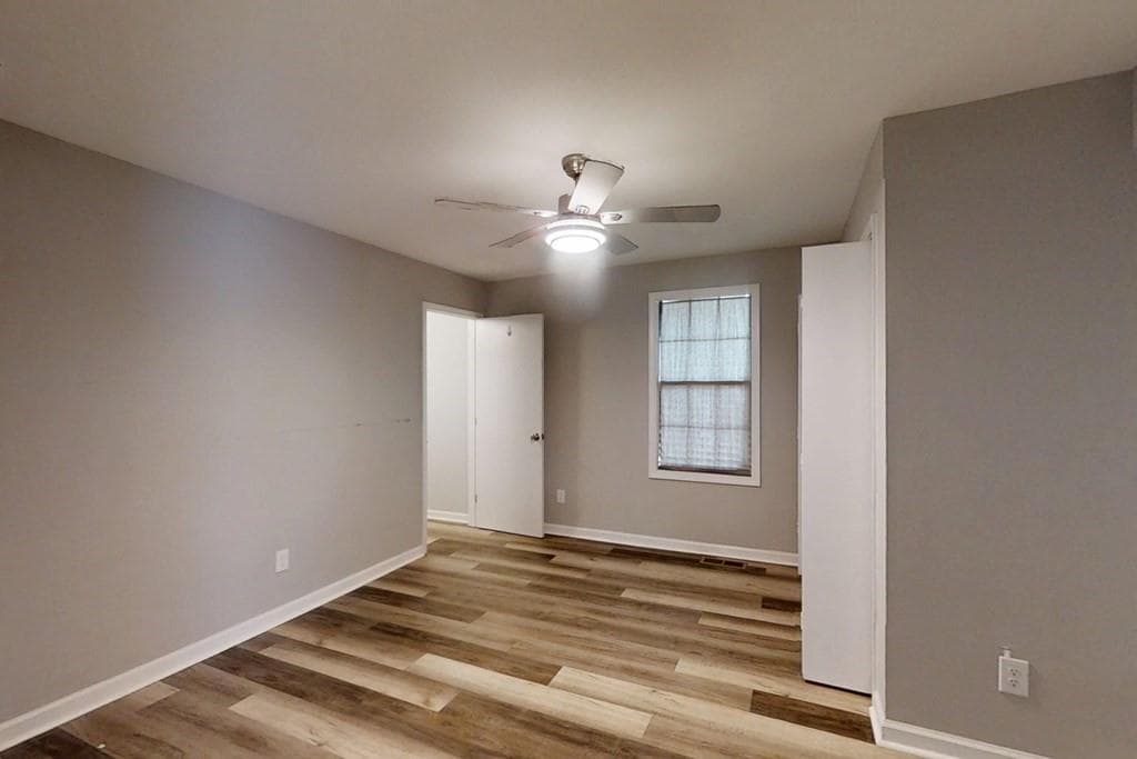 2 bedroom, 2 bathroom, 1,001 sq ft single family residence for sale at 119 Harmon Avenue, Carrollton, GA 30117 — photo 8
