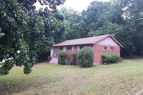 3 bedroom, 1 bathroom, 1,102 sq ft single family residence for sale at 3302 Glenco Drive, Decatur, GA 30032 — photo 3