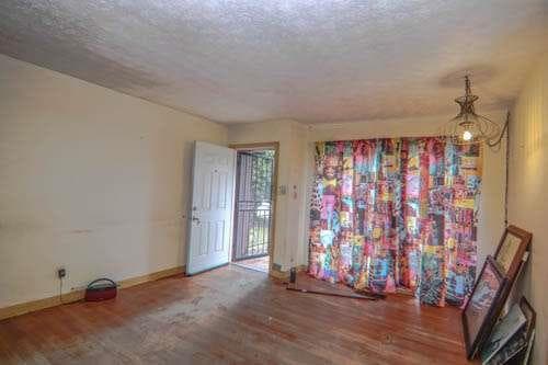 3 bedroom, 1 bathroom, 1,102 sq ft single family residence for sale at 3302 Glenco Drive, Decatur, GA 30032 — photo 8