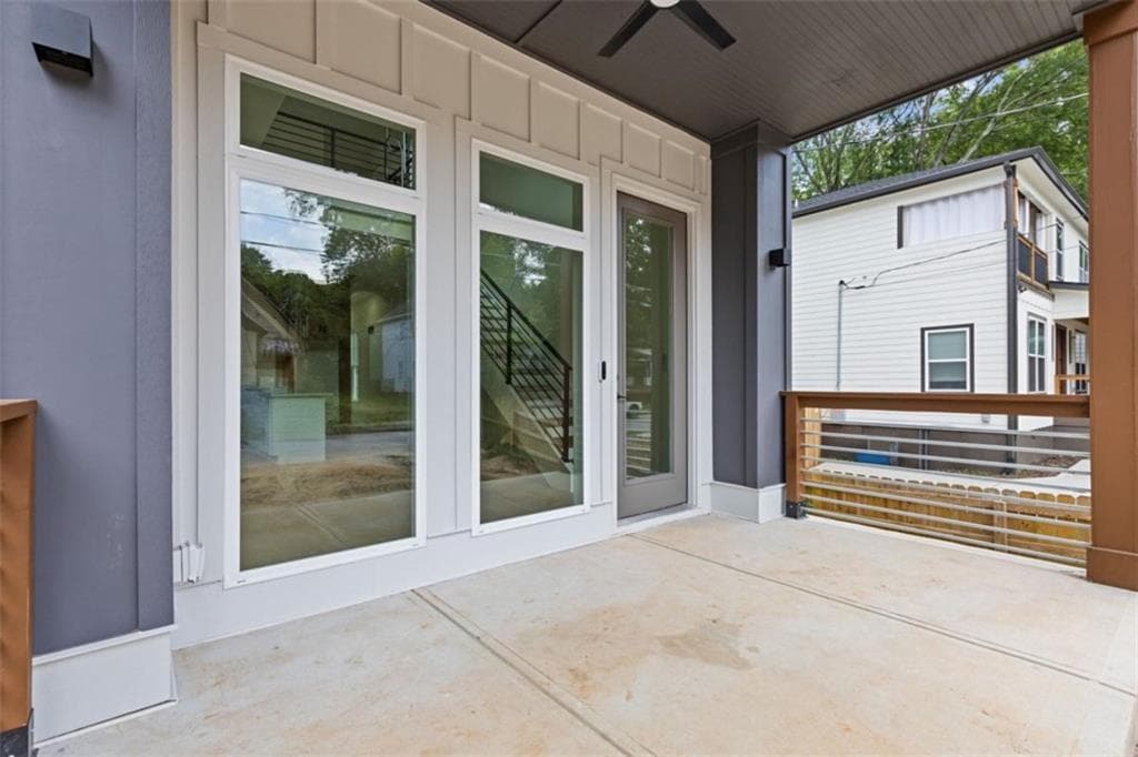 3 bedroom, 2 bathroom, 1,660 sq ft single family residence under contract at 966 Coleman Street, Atlanta, GA 30310 — photo 3