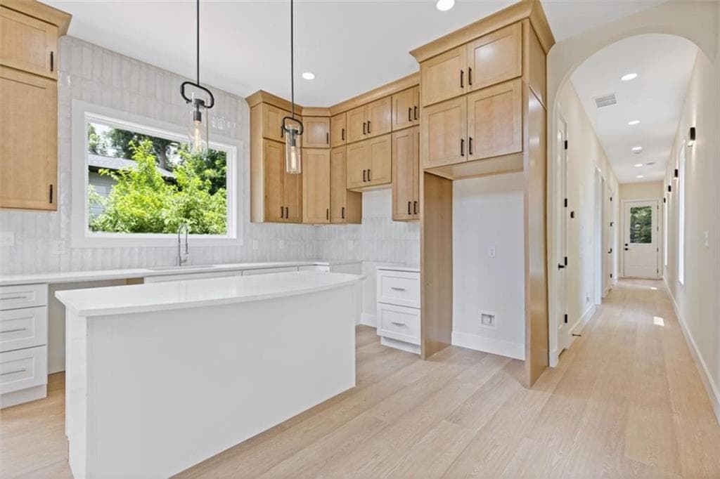 3 bedroom, 2 bathroom, 1,660 sq ft single family residence under contract at 966 Coleman Street, Atlanta, GA 30310 — photo 8