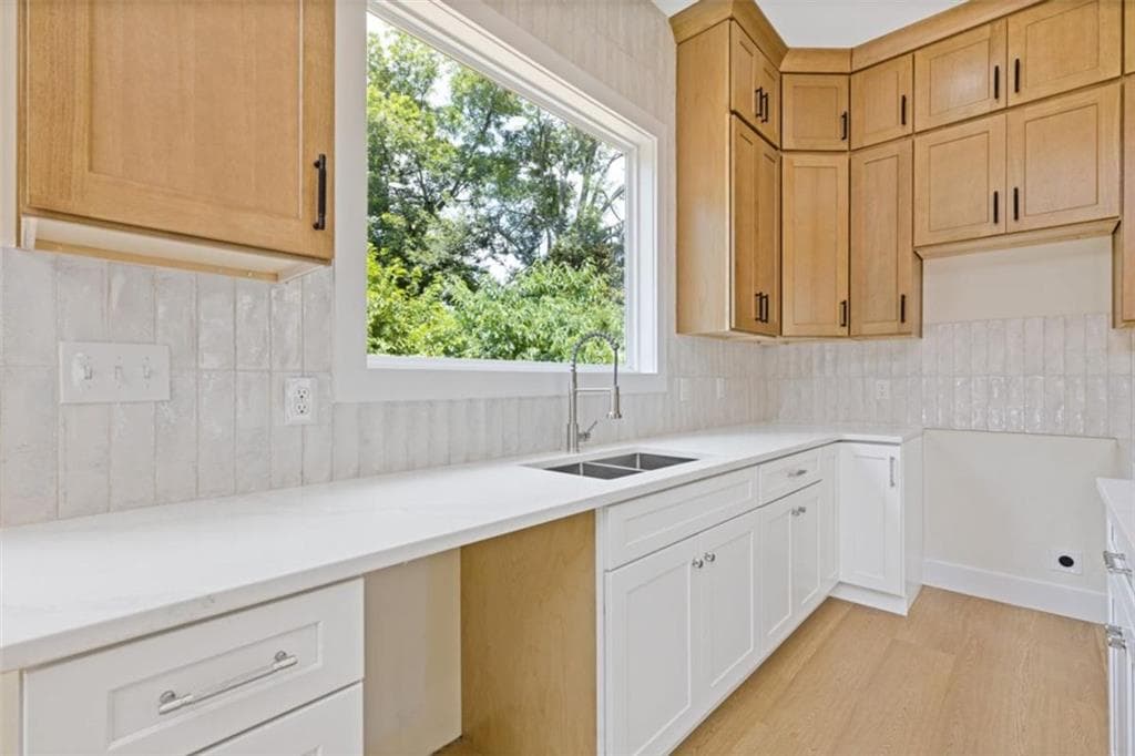 3 bedroom, 2 bathroom, 1,660 sq ft single family residence under contract at 966 Coleman Street, Atlanta, GA 30310 — photo 9
