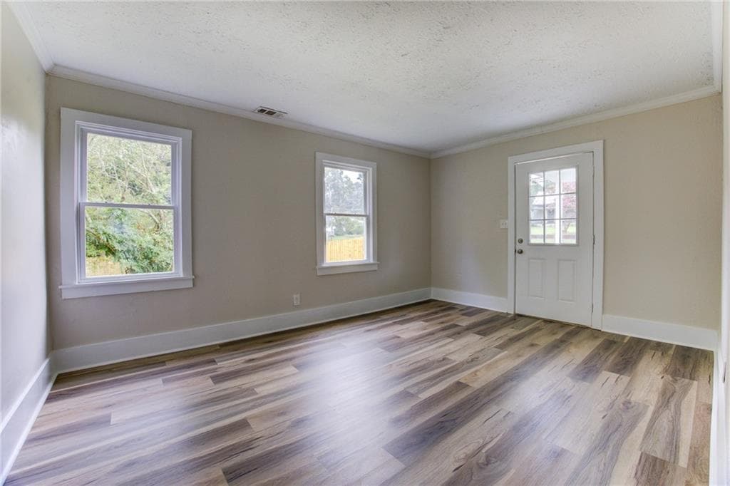 2 bedroom, 1 bathroom, 702 sq ft single family residence under contract at 7107 Geiger Street, Covington, GA 30014 — photo 5