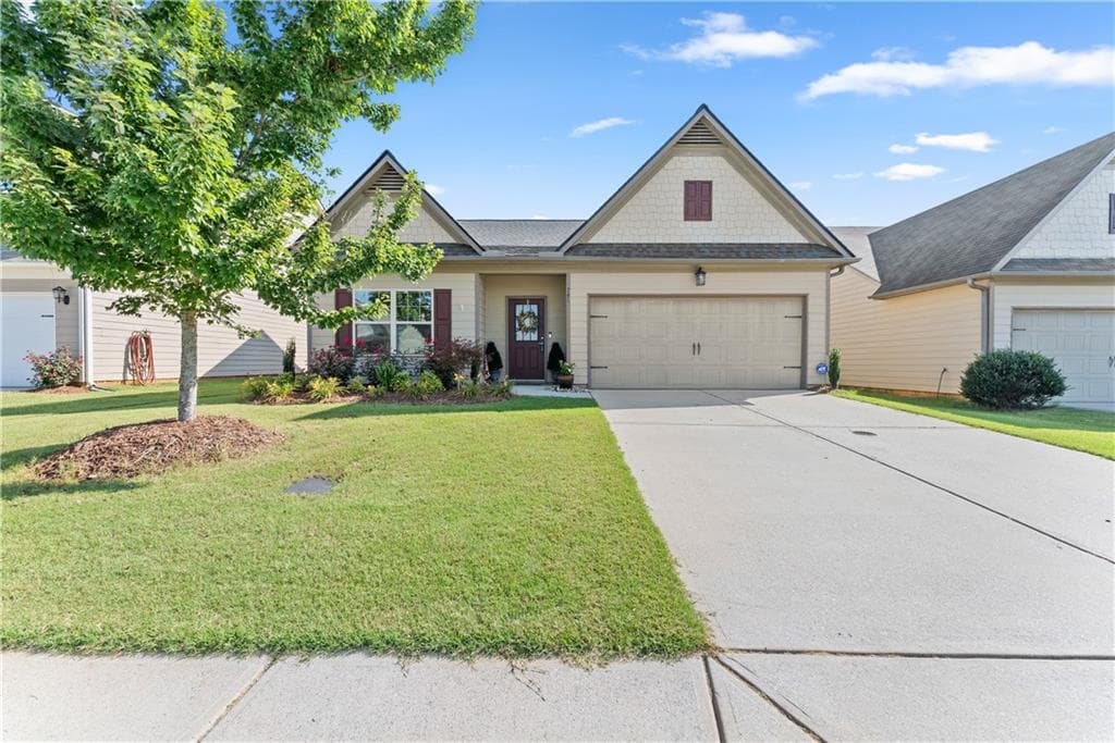 3 bedroom, 2 bathroom, 1,614 sq ft single family residence for sale at 740 Independence Avenue, Pendergrass, GA 30567 — photo 2