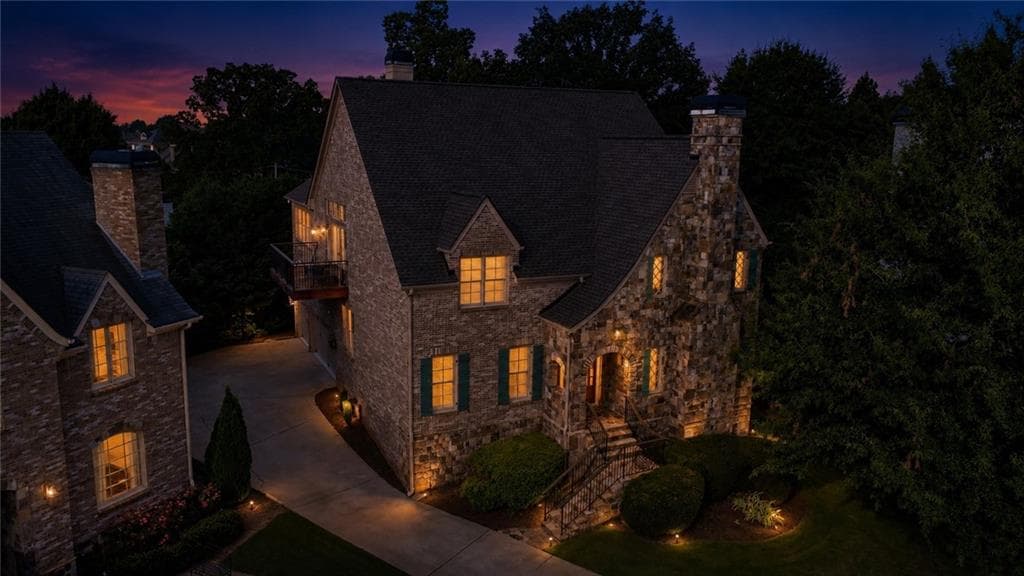 6 bedroom, 6 bathroom, 6,089 sq ft single family residence for sale at 2252 Parkwood Place Court, Smyrna, GA 30080 — photo 8