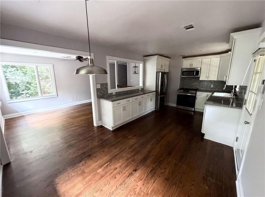 3 bedroom, 2 bathroom, 1,963 sq ft single family residence for sale at 2336 Nesbitt Drive, Atlanta, GA 30319 — photo 8