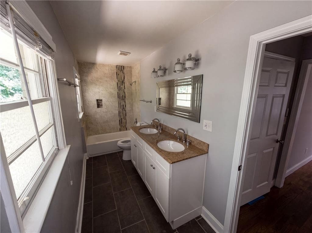 3 bedroom, 2 bathroom, 1,963 sq ft single family residence for sale at 2336 Nesbitt Drive, Atlanta, GA 30319 — photo 9