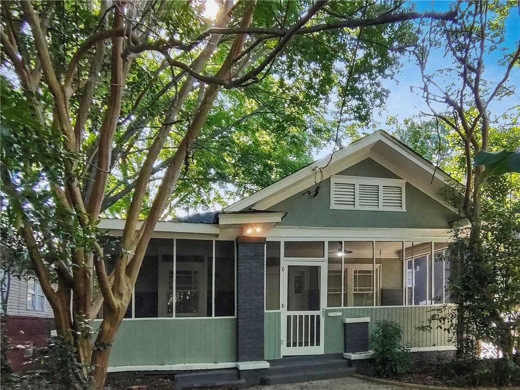 4 bedroom, 3 bathroom, 1,659 sq ft single family residence for sale at 590 Seminole Avenue, Atlanta, GA 30307