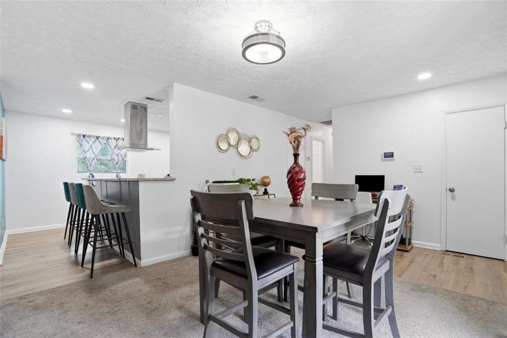 3 bedroom, 2 bathroom, 1,050 sq ft single family residence for sale at 405 King Arthur Court, Jonesboro, GA 30236 — photo 8