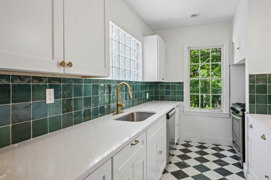4 bedroom, 3 bathroom, 1,831 sq ft single family residence under contract at 1815 Monroe Drive, Atlanta, GA 30324 — photo 4