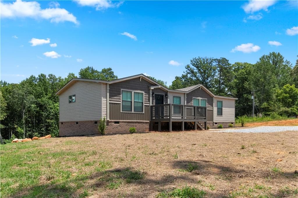 3 bedroom, 2 bathroom, 1,530 sq ft single family residence for sale at 654 Robertson Loop Road, Clarkesville, GA 30523 — photo 2