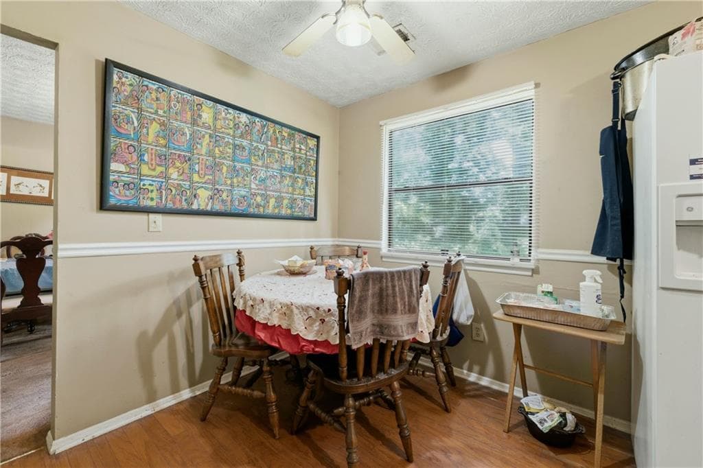 3 bedroom, 2 bathroom, 1,196 sq ft single family residence for sale at 3957 Brookstone Court, Ellenwood, GA 30294 — photo 9