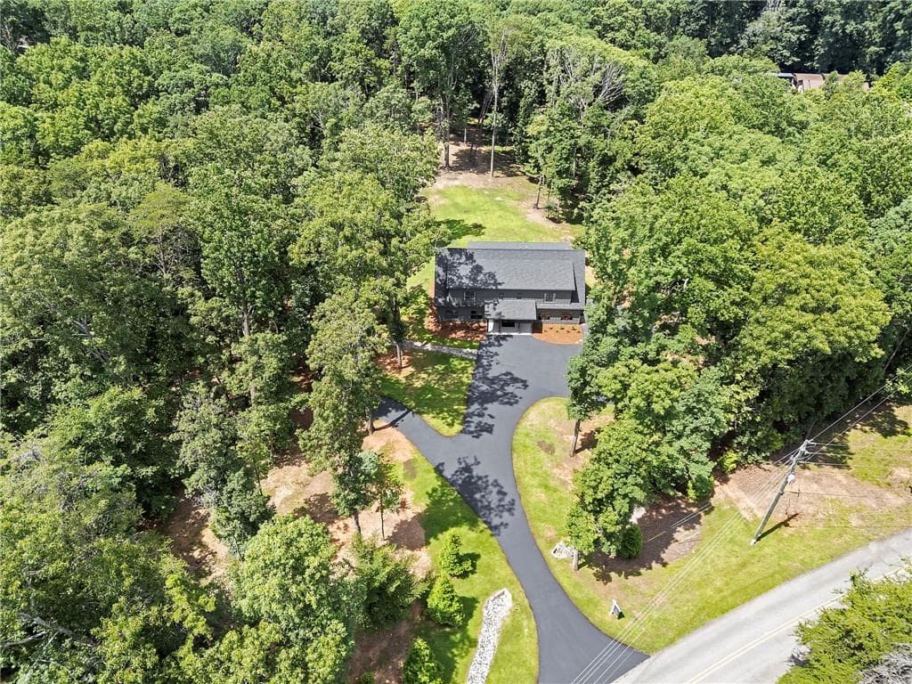 3 bedroom, 4 bathroom, 3,413 sq ft single family residence for sale at 3394 Robinson Road, Gainesville, GA 30506 — photo 7
