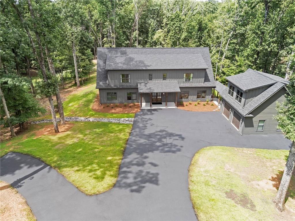 3 bedroom, 4 bathroom, 3,413 sq ft single family residence for sale at 3394 Robinson Road, Gainesville, GA 30506 — photo 4