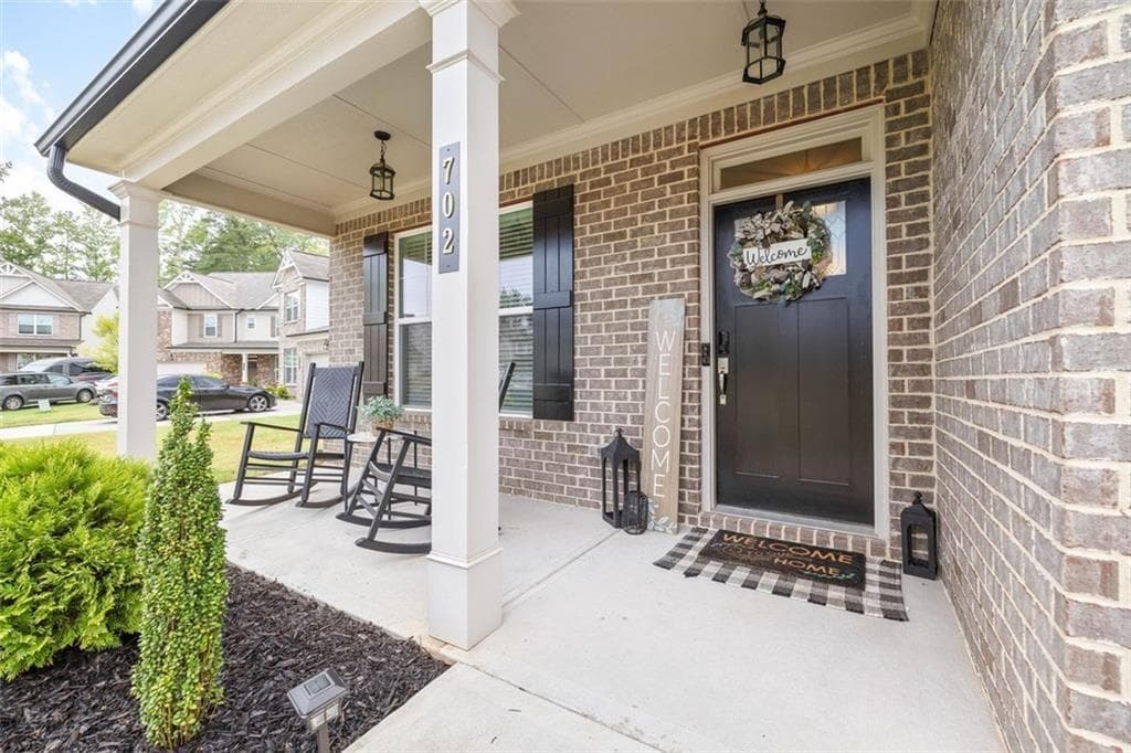 5 bedroom, 3 bathroom, 3,012 sq ft single family residence for sale at 702 Eagles Nest Circle, Auburn, GA 30011 — photo 3