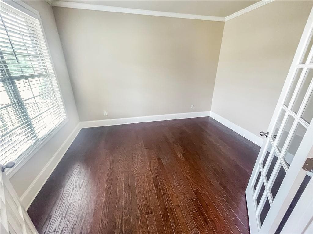 5 bedroom, 4 bathroom, 3,312 sq ft single family residence for rent at 5840 Zelkova Drive, Cumming, GA 30040 for $3,399 a month — photo 5