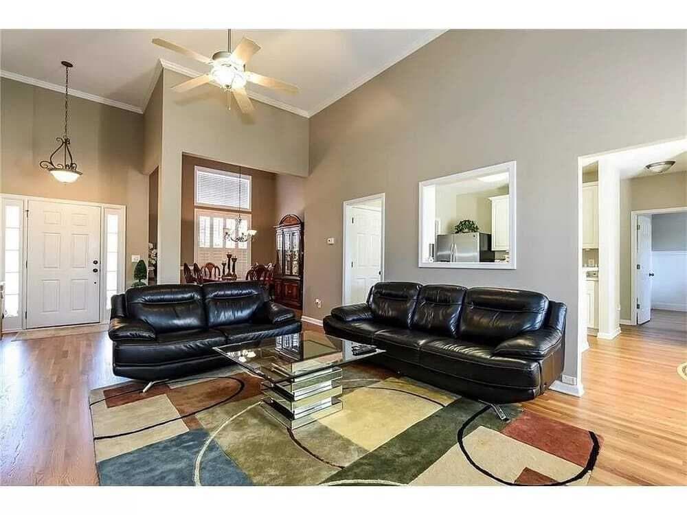 5 bedroom, 3 bathroom, 3,387 sq ft single family residence for rent at 2479 Sandstone Place, Marietta, GA 30062 for $3,750 a month — photo 2
